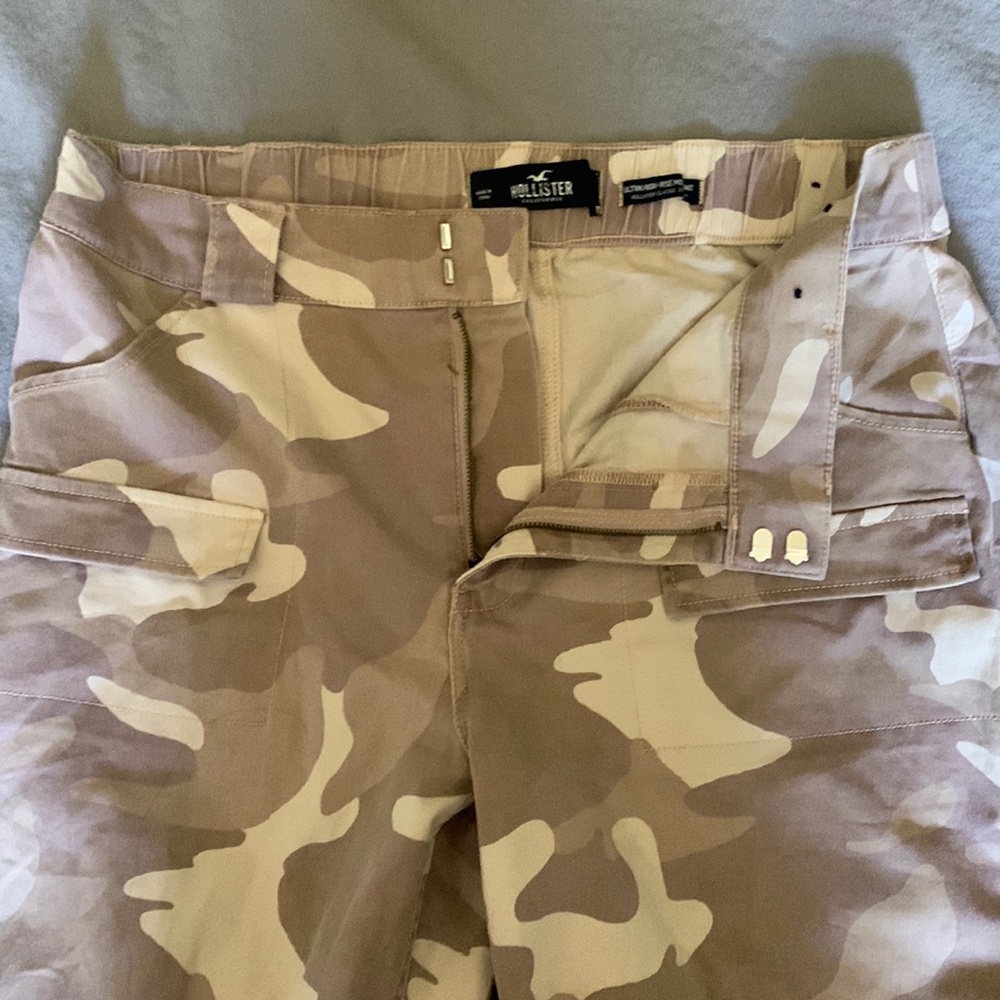 Hollister Ultra high rise mom pant camp XL